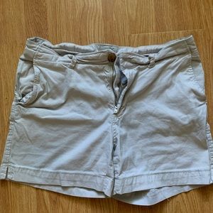 Tan shorts mid length, lightly worn!
